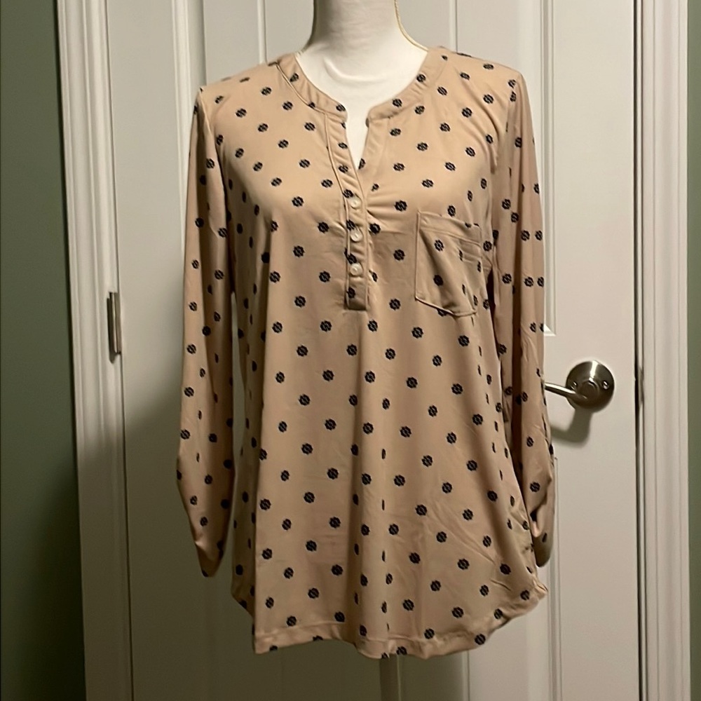 Tan blouse w/3/4 sleeves